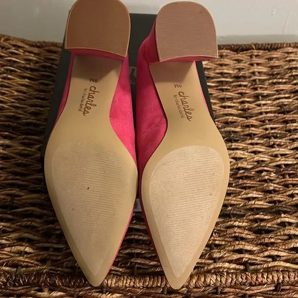 Charles David Pink suede block heels. Size 9 - Picture 4 of 6
